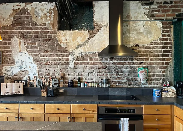 Penthouse On Broughton With Free Reserved Parking