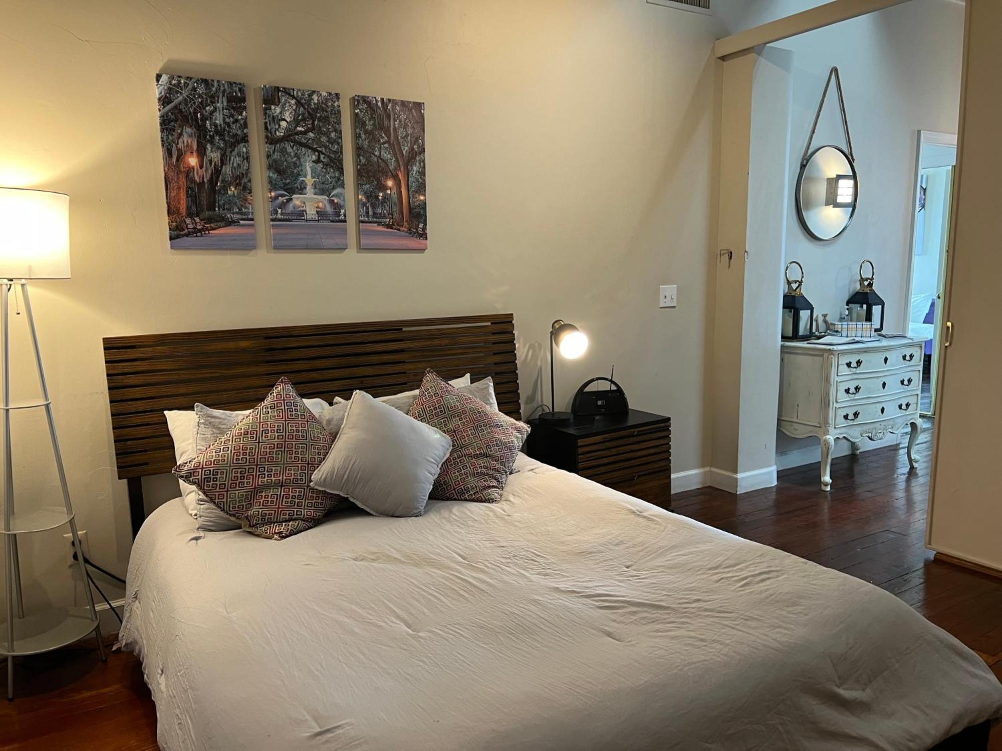 Penthouse On Broughton With Free Reserved Parking Apartment Savannah